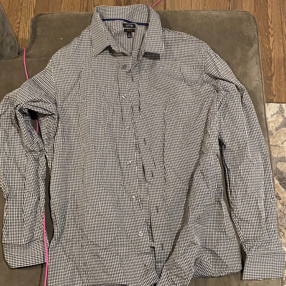 Xl button down